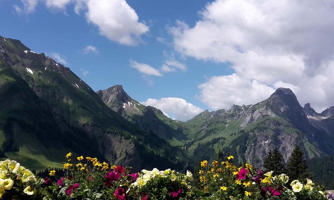 Schroecken Apartment | surrounded by breathtaking mountain scenery, balcony, garden, playground, WiFi, grill