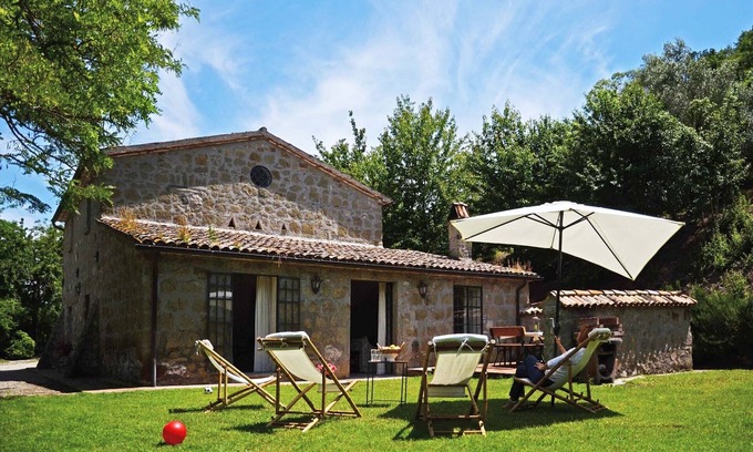 Corbara Cottage | surrounded by unspoilt enviroment, traditional country house (6km from Orvieto)