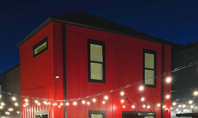 Cherokee Triangle Apartment | Swanky Suite @ Bungalou + Bourbon Bar + Gameyard
