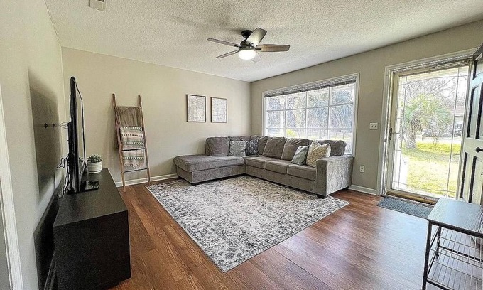 Hanahan House | Sweet 3BR Spot - Quiet Hanahan Stay
