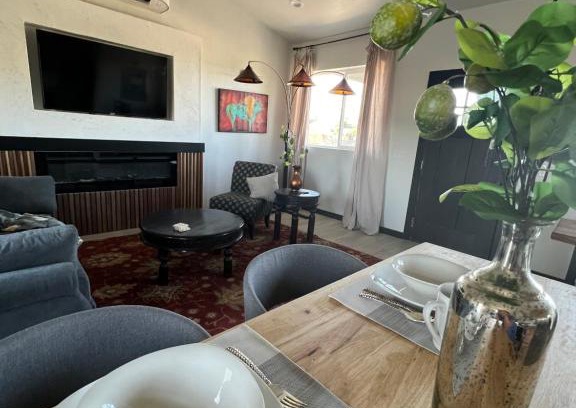 Diamond Valley House | Sweet Hill top Townhouse