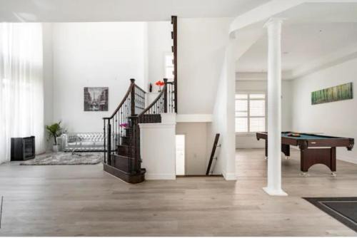 Durham Region House | Sweet Inn Oshawa