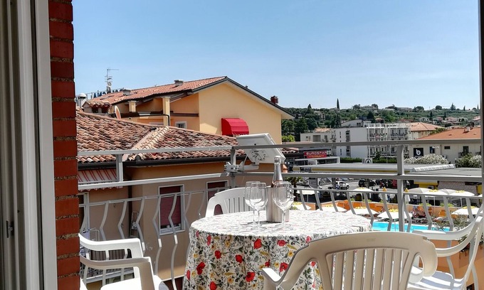 Bardolino Apartment | SWEET IRENE DELUXE top location Center & Beach Sunny Balcony WiFi Aircond Garage