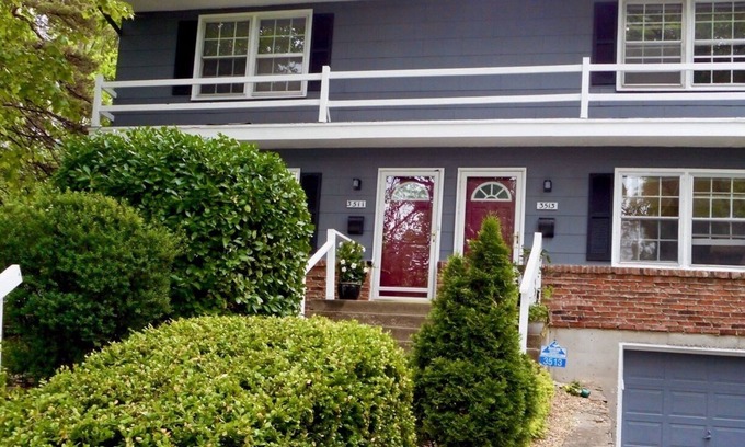Midtown - Westport House | SWEET! near Downtown PWR & LIGHT Westport KUMC