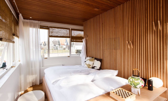 Amsterdam North Apartment | SWEETS - Buiksloterdraaibrug