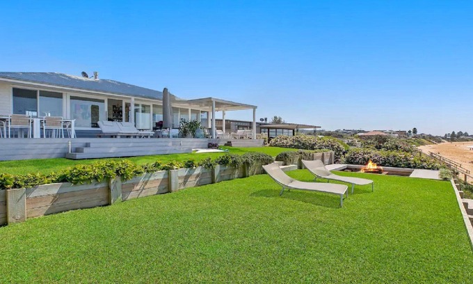 Wamberal House | SWELL - JUST FOOTSTEPS TO THE BEACH