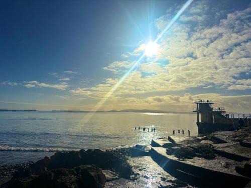 Galway House | Swimmers Rest 200 meters from the Beach in Salthill