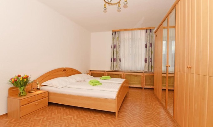 Farrach Hotel | sWirtshaus M&N