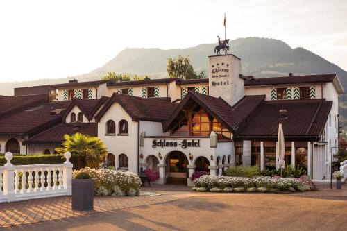 Merlischachen Hotel | Swiss-Chalet Merlischachen - Romantik Schloss-Hotel am See
