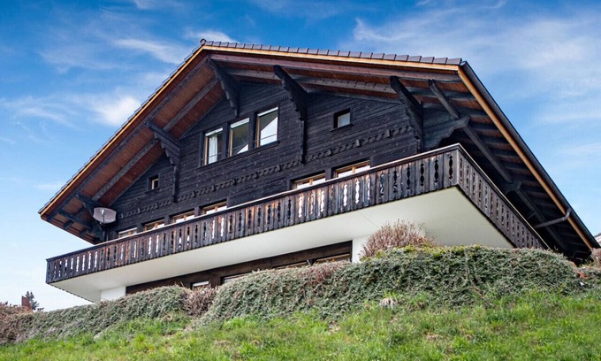 Aeschlen ob Gunten Ski Chalet | SwissHut Stunning Views Alps & Lake - Chalet Antara