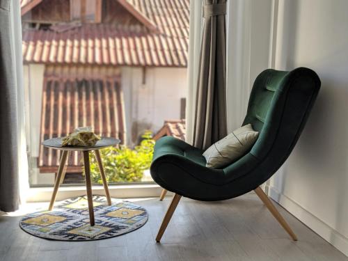 Vientiane House | SYRI Boutique Guesthouse Restaurant & Cafe
