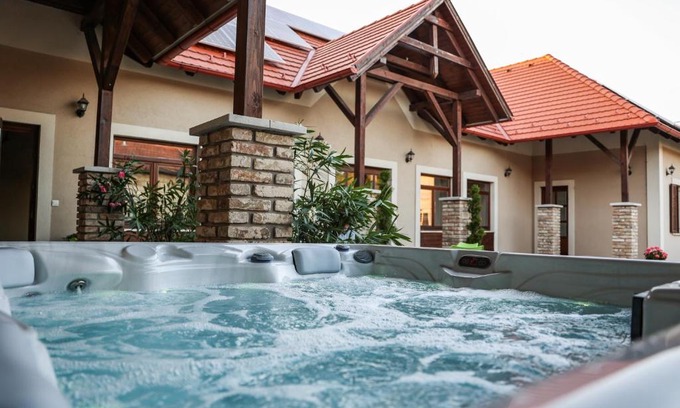 Many House | Szarvas apartman - Jakuzzis Vendégház Mány