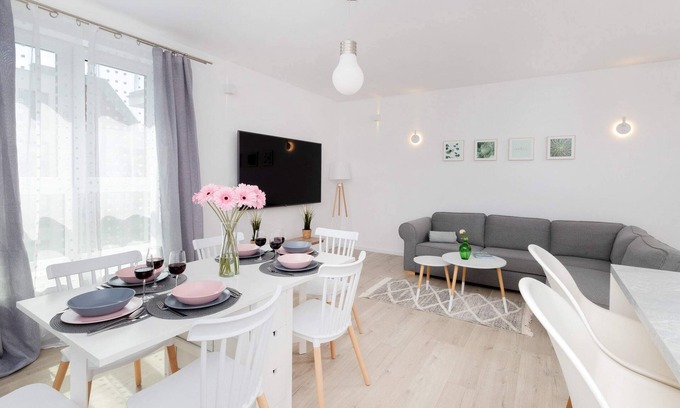 Wrzeszcz Apartment | Szymanowskiego 12 | Bright Apartment | Balcony