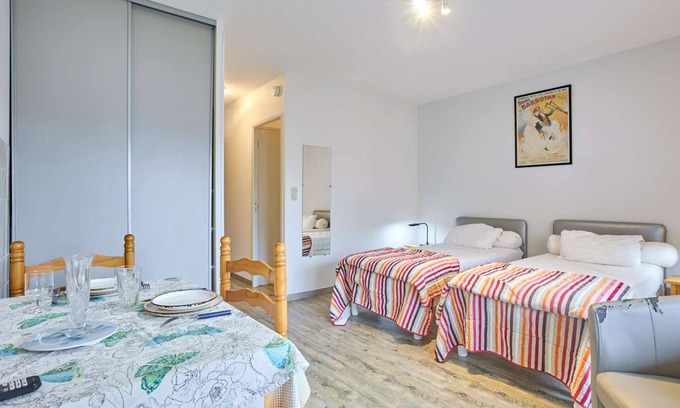 Barbotan-les-Thermes Apartment | T1 bis with WiFi, terrace, near Spas