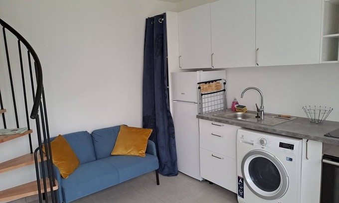 Bazoches-sur-Guyonne Apartment | T1 quiet near Paris ideal romantic getaway Haute Vallée Chevreuse