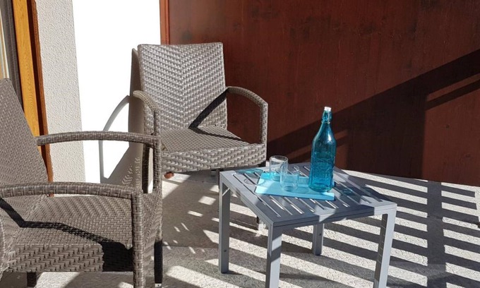 Selonnet Apartment | T2/7-Apartment-Club-Ensuite with Bath-Mountain view