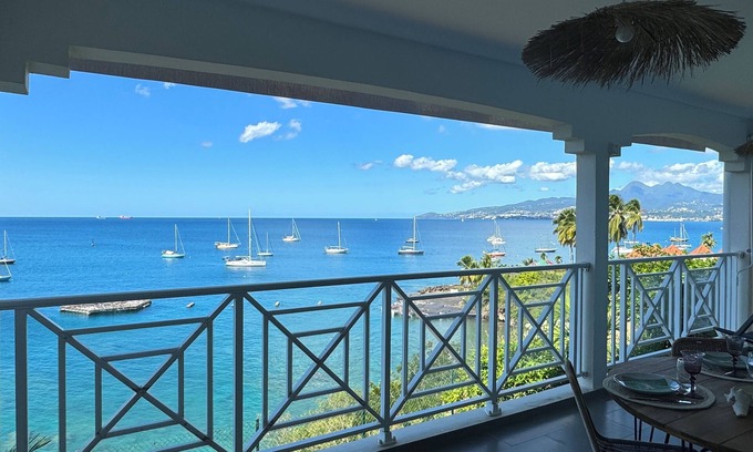 Tartane Condo | T3 Rénové Bord de Mer, Anse Mitan, Sunset Caraibes - Vue à Couper le Souffle