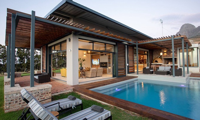 Stellenbosch Villa | Taaibosch Collection