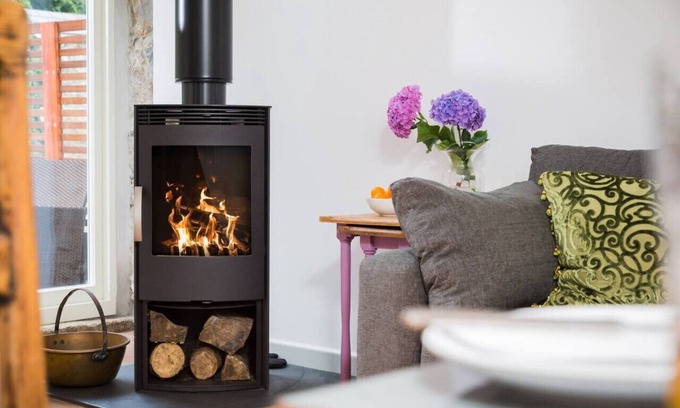 Camborne Cottage | Tack Room a luxury Poldark retreat