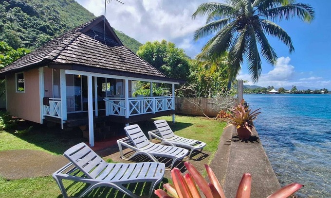 Papara Ski Chalet | TAHITI - Bungalow Tiamao Tipanier Sea View