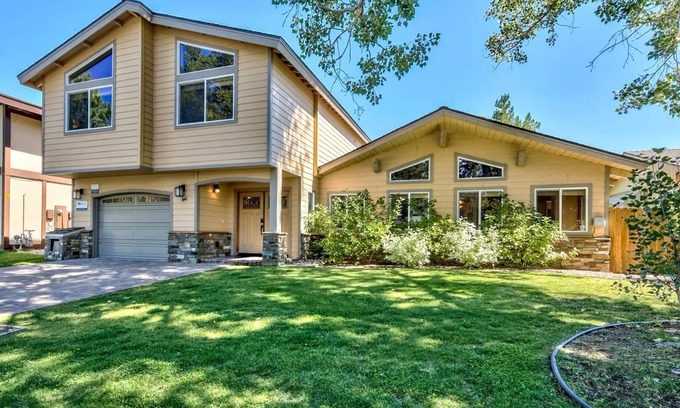 Tahoe Keys House | Tahoe Keys Traditions - Hot Tub, BBQ, Pet Friendly