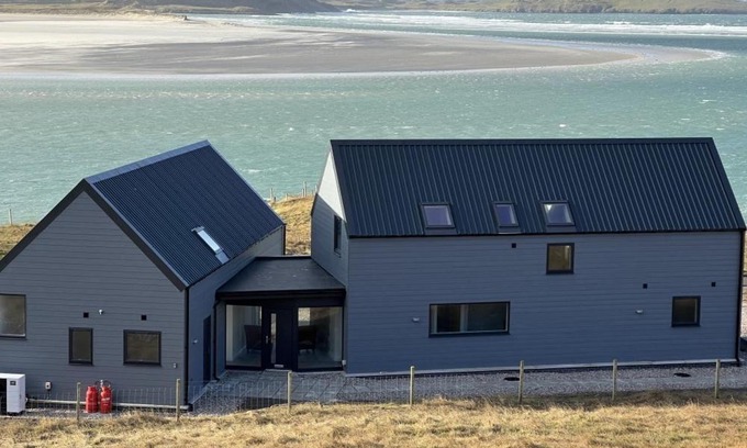 Harris House | Taigh Rona