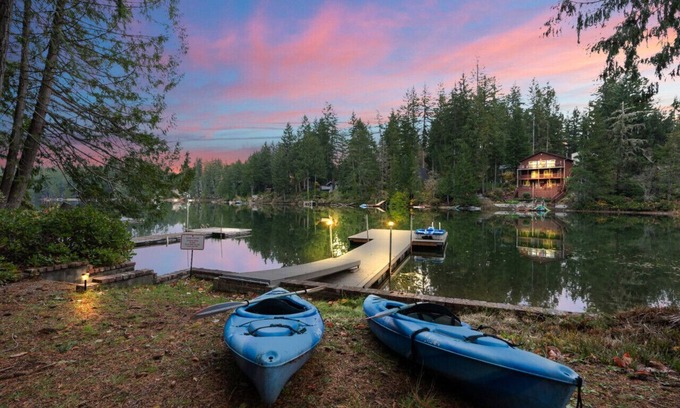 Burley Cabin | Take a Break at Wye Lake - 2 BR Lakefront Cabin