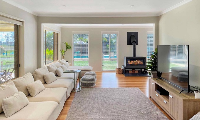 Nulkaba House | Tallowood House - A great family getaway