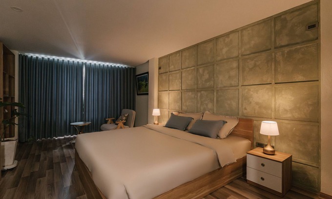 Old Quarter Apartment | Tamundi Homestay Train street view