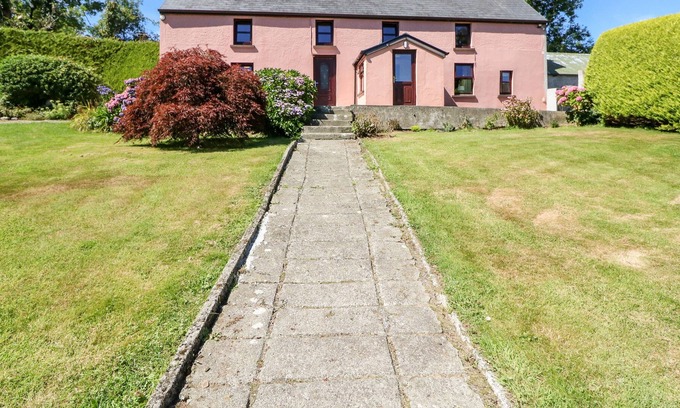 Shiplake House | TANAHILL FARMHOUSE, family friendly in Rosscarbery, County Cork