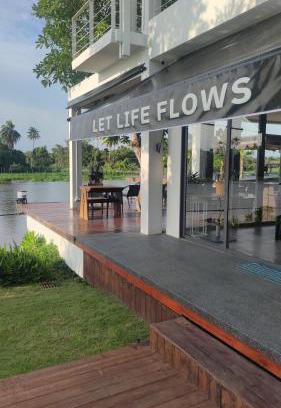 Sam Phran Resort | Tara Terrace Resort ธารา เทอร์เรซ รีสอร์ท