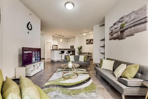 Coffeyville Apartment | Tasteful 2BR I Pool I Gym I Parking I Workspace