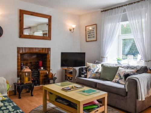 Ystradgynlais House | Tawe Cottage