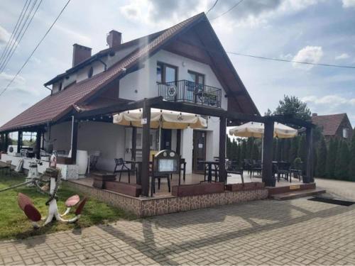 Uraz House | Tawerna Portowa