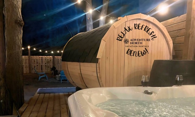 Traverse City House | TC Bungalow | Spa | Sauna | Cold Plunge Retreat!