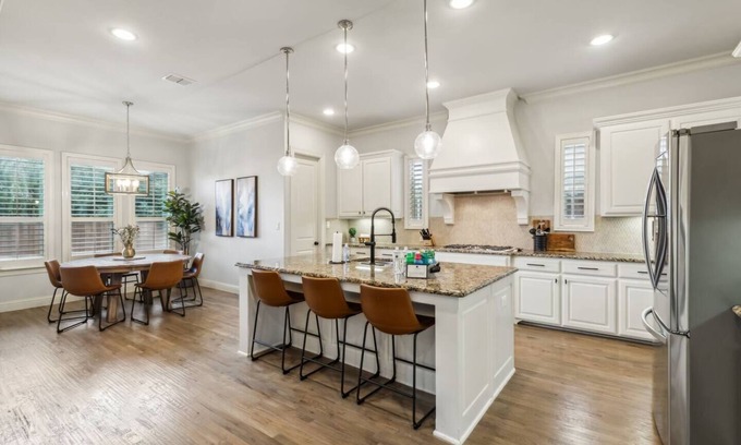 McKinney House | TCH - Spacious 4bd/5ba home in Prosper with Office