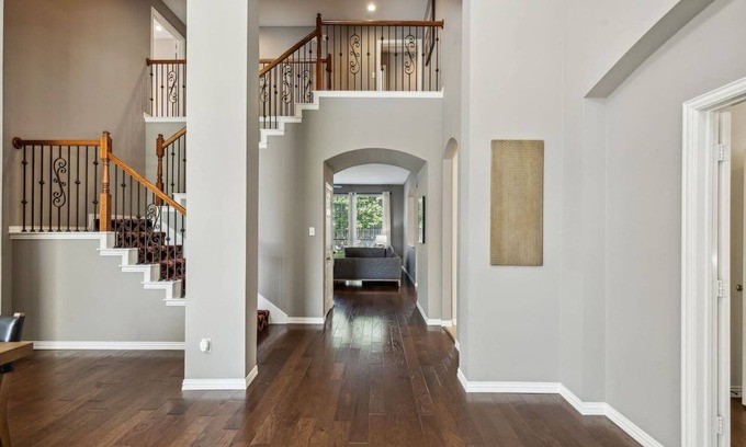 South Arlington House | TCH - Spacious 5bd/3.5ba home in Mansfield w/Off.
