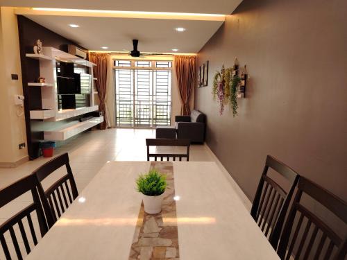 Taman Desa Tebrau Apartment | TCR-JB Tebrau City Walk Distance to Ikea Toppen & Aeon Mall