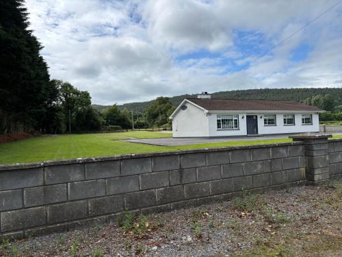 Cahir House | Teachín na Gréine