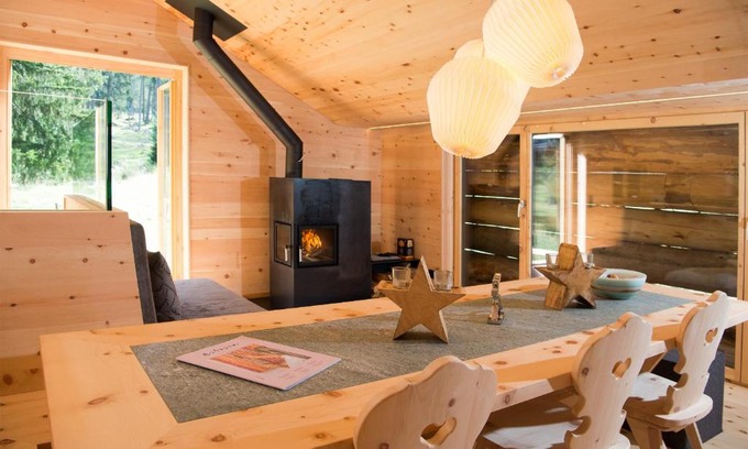 Lantsch-Lenz Ski Chalet | Tech-Free Haven Got Spess Lenzerheide