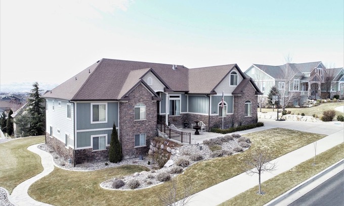 South Jordan Apartment | Temple Views