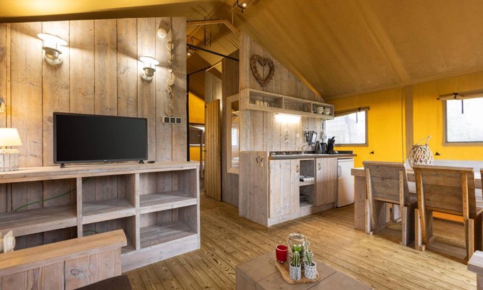 Vierhuizen Other | Tent ∙ 2 bedrooms ∙ 4 guests