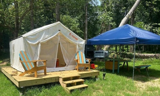 Hamilton RV Rental | Tentrr Signature Site - Tentrr Signature Redstone Bed, Barn and Camp