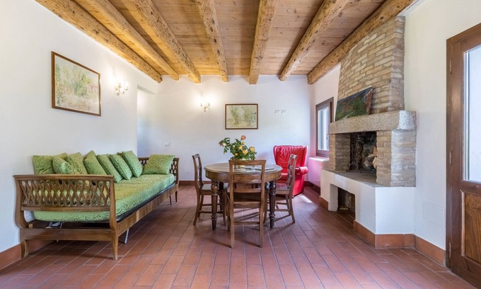 Taglio di Po House | 'Tenuta Ca' Zen - Cottage Casetta' with Shared Pool, Wi-Fi and Air Conditioning