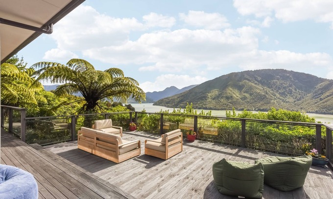 Havelock House | Tepuia Daze - Havelock Holiday Home