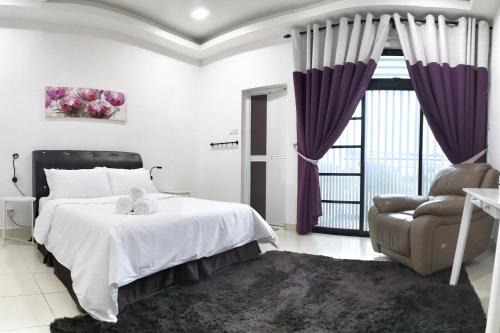 Kampung Darat Mak Bar House | Teratak Persona Homestay. 4 rooms double storey terrace in Kuantan City.