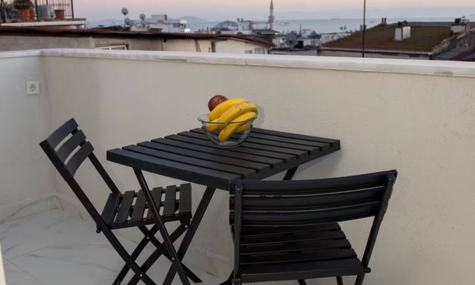 Kumkapi Apartment | TERRACE FLAT AT THE CENTER OF OLD CITY WITH JACUZZI