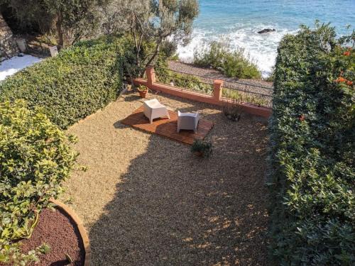 Andora Apartment | Terrace on the sea: beach & pool