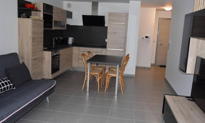 Bozel Apartment | Terrace, parking, tv, 54m², Courchevel