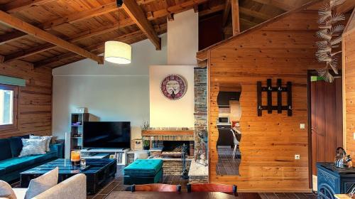 Servia Ski Chalet | TETOS Wooden House